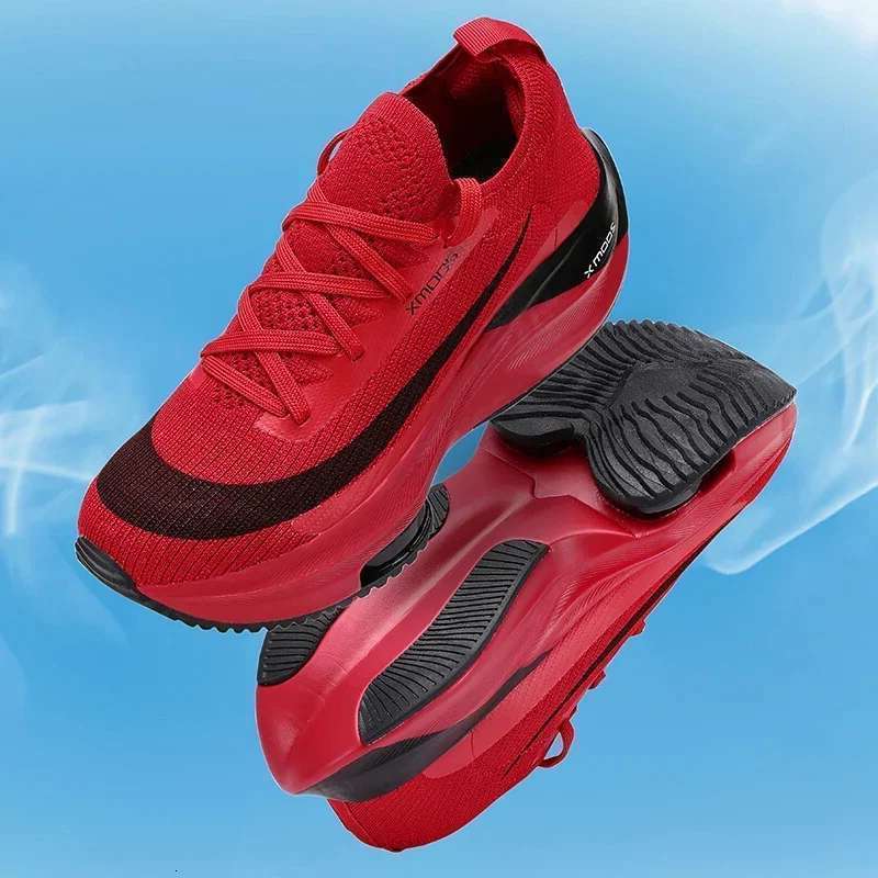Men's Marathon Runners: Full-Length Air Cush ioned S hoes with Lightweight Breathable Mes h