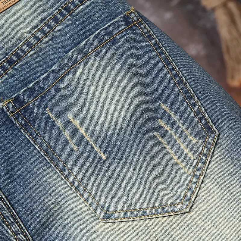 Summer Mens Perforated Denim Shorts Loose Straight Capris Casual Versatile Middle PantsT250305