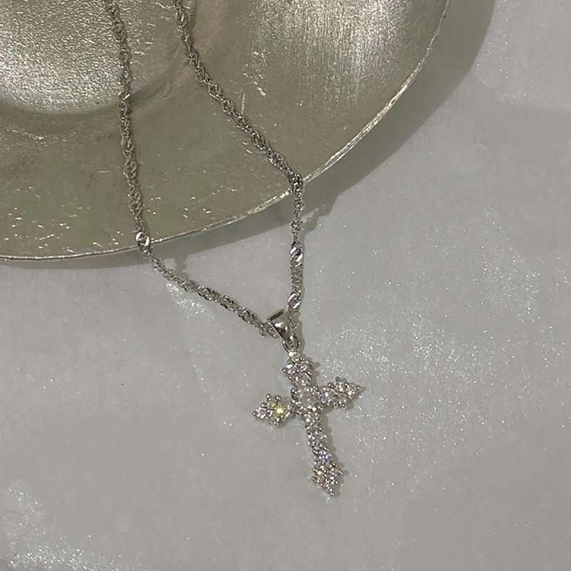 Shiny Crystal Zircon Cross Pendant for Women Girls Punk Sier Color Thin Chain Necklace Party Jewelry Birthday Gift
