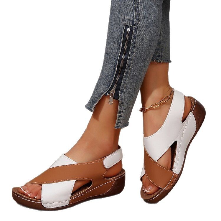 Large size wide stripe with beach slope heel, thick soled fish mouth sandals, 2025 summer new rocking line shoes ddmykukumalu