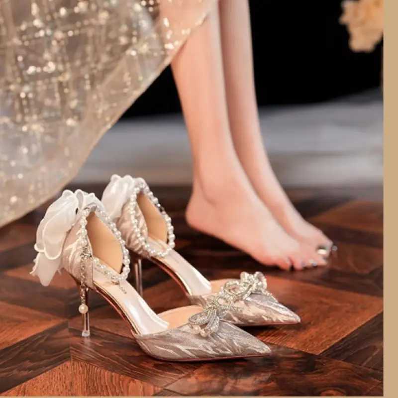 2024 Summer Womens Sandals Luxurious Pointed Toe Rhine Bow Flower Stiletto Heels Banquet Wedding Shoes High HeelsXJ2500305
