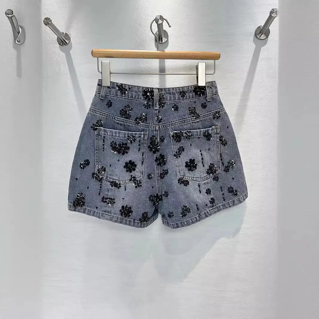 Miu Motorcycle Womens Embroidered Denim Shorts HighWaisted Versatile n Sensibility Unique Casual Pants Summer 250304