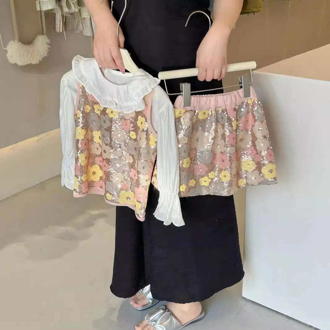 Childrens Sets Girl Summer Baby Causal Vest Short Sleeve Two Pieces Glitter Skirt Sweet Fashion Flower Simple 250304
