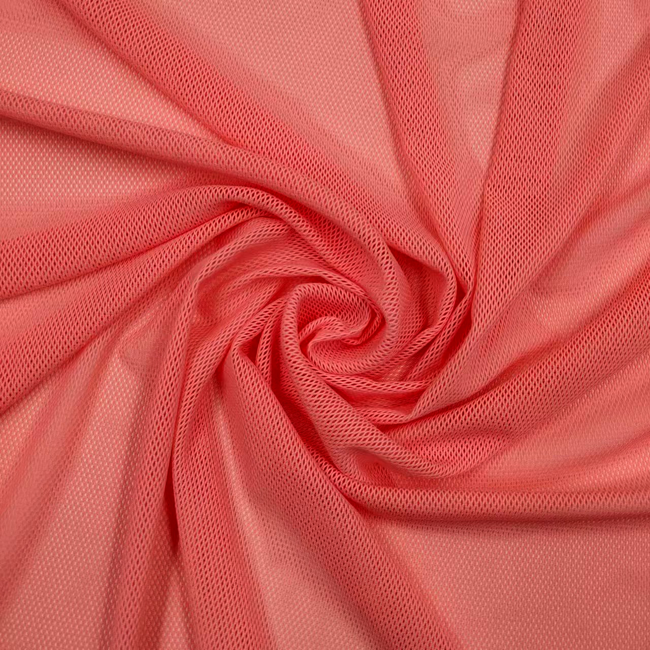 Aesthetic 75D Diamond Pattern Brocade with Ammonia Finish Ideal for Bag Linings & Dressmaking Projects