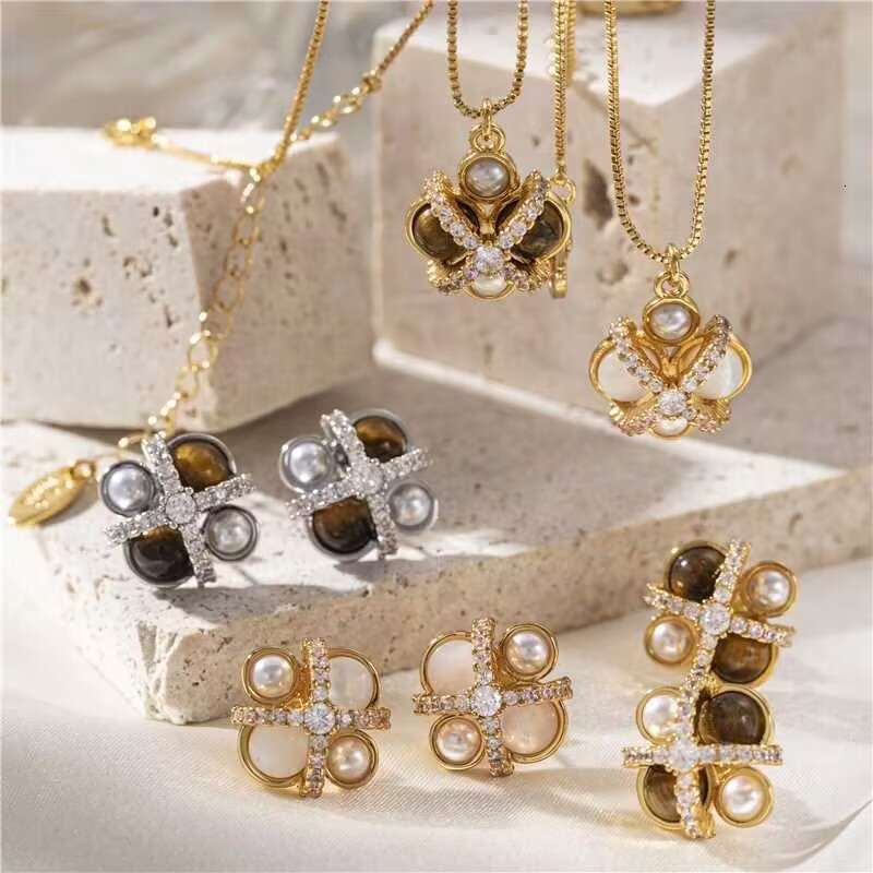 Brass plated tiger eye stone necklace versatile, high-end, simple, niche, fashionable, light , zircon collarbone chain
