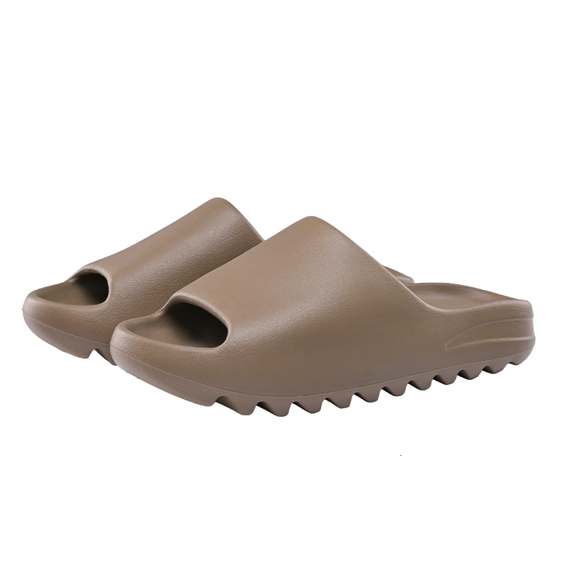 2025 new slippers suitable for men with thick soles and a feeling of stepping on poop, EVA outdoor sports cooler designer trendy slippers2