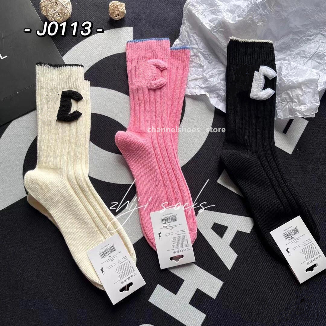 2025 Luxury designer Women Cotton Loose Socks Autumn Winter Knitting Solid Color Long Black white Pink Korean Japanese Student Girls Stockings mius chan