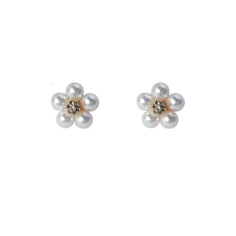 5 Petals pearl flower ABS Pearls Decoration for charms hole shoe buckle accessory Give to girls gift are can wholesale 250218
