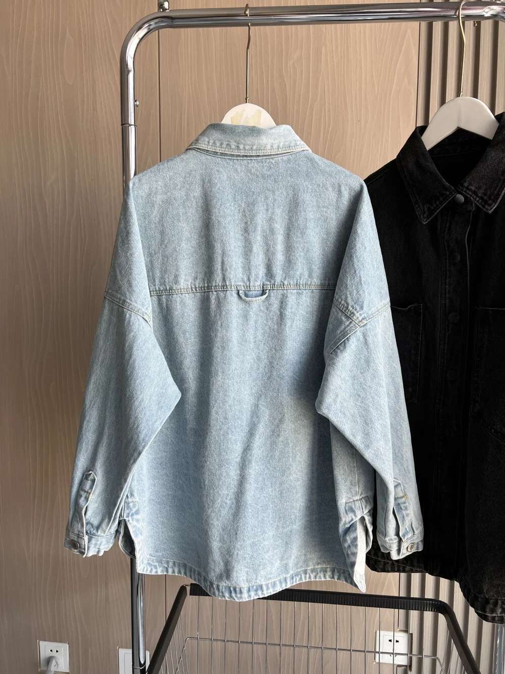 Denim Jacket 2024 Traf Spring New All-Cotton Large Pockets Embellished Loose Version Of Women's Shirt-Style Denim Jacket