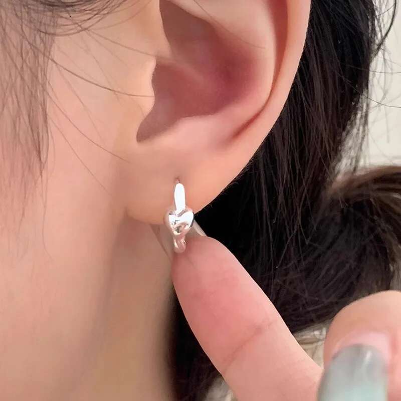 PANJBJ Sterg Sier Love Heart Hoop Earring for Women Minimalism Sweet Romance Lovely Trend Jewelry Gift Dropshipping
