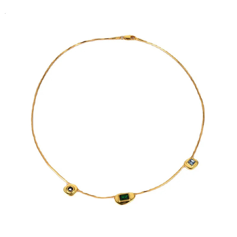 French retro three zircon pendant necklace high-end personalized fashion simple and exquisite necklace jewelry 250228