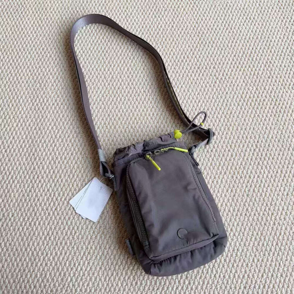 New Small Crossbody Shoulder Men's Women's Yoga Bag, Outdoor Fitness And Leisure Live Broadcast