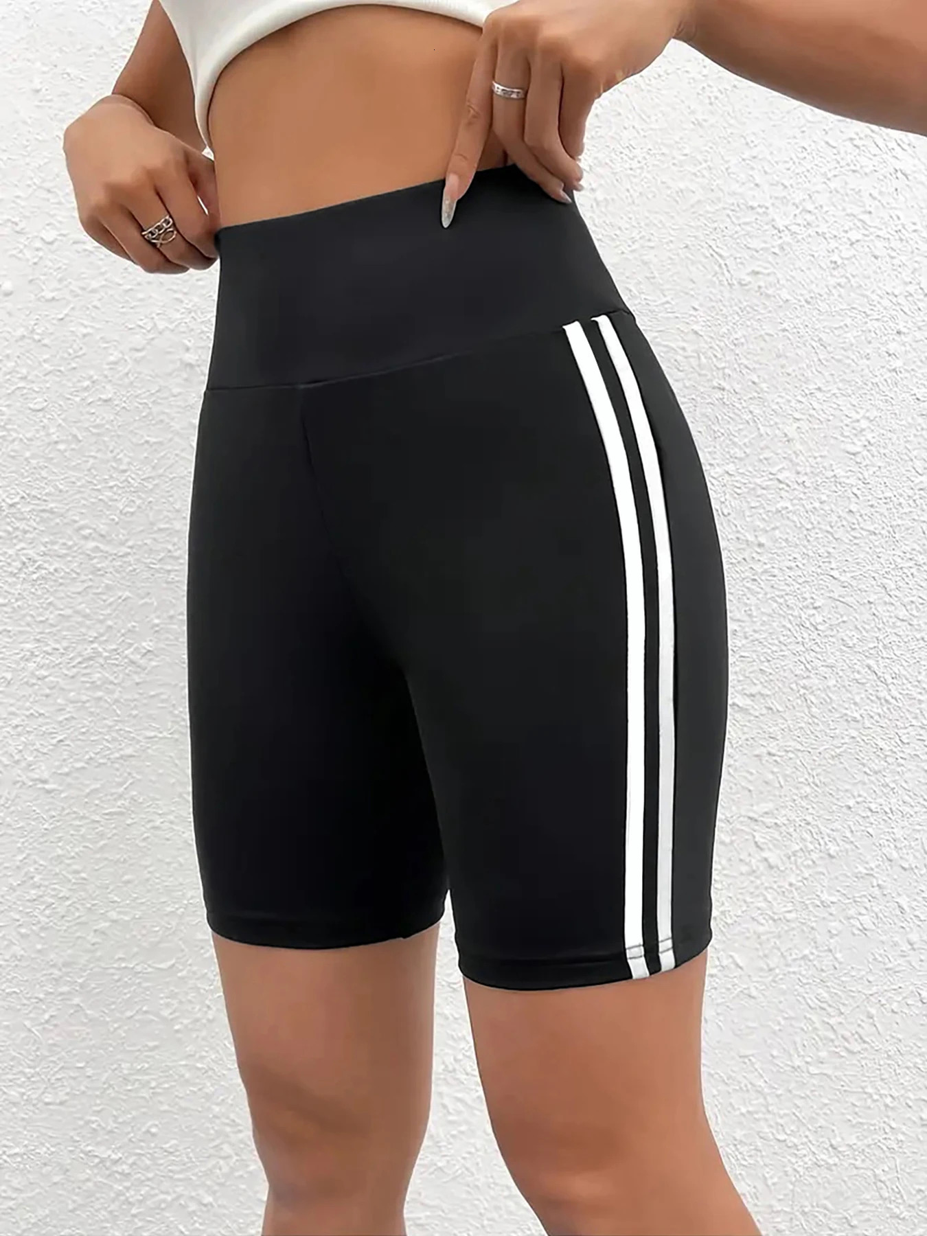 High Stretch Plus Size Athletic Shorts for Women Sporty Knit Mid Thigh Pants with Side Stripes Fashionable and Comfortable 250304