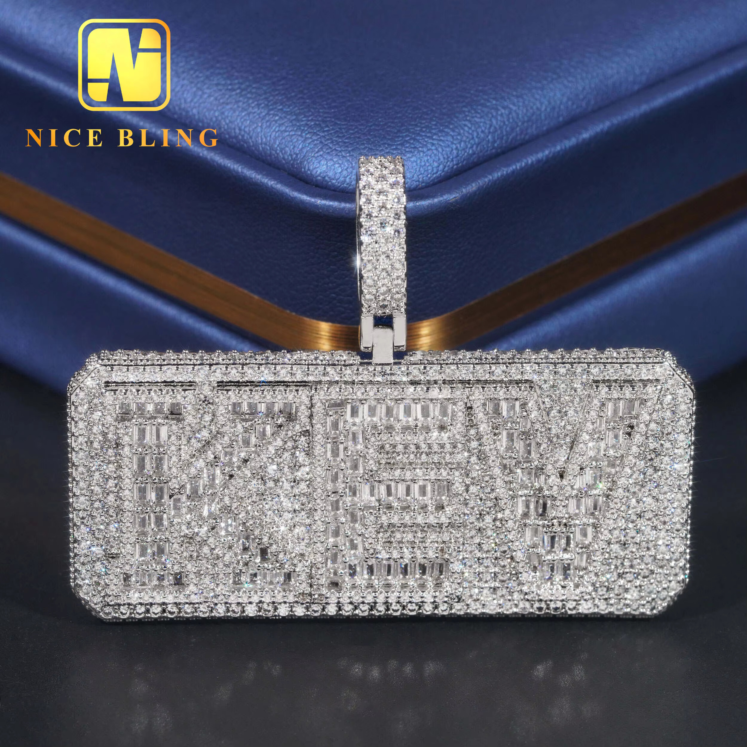 Custom Made Pendants Iced Out Letter Baguette Dia Hip Hop Men Sterg Sier Moissanite Pendant