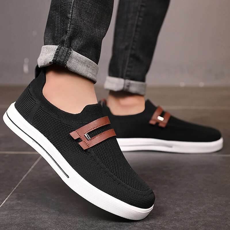 New Mesh Breathable Casual Outdoor EVA Soft-Soled Walking Lightweight Comfortable Men Sports Shoes