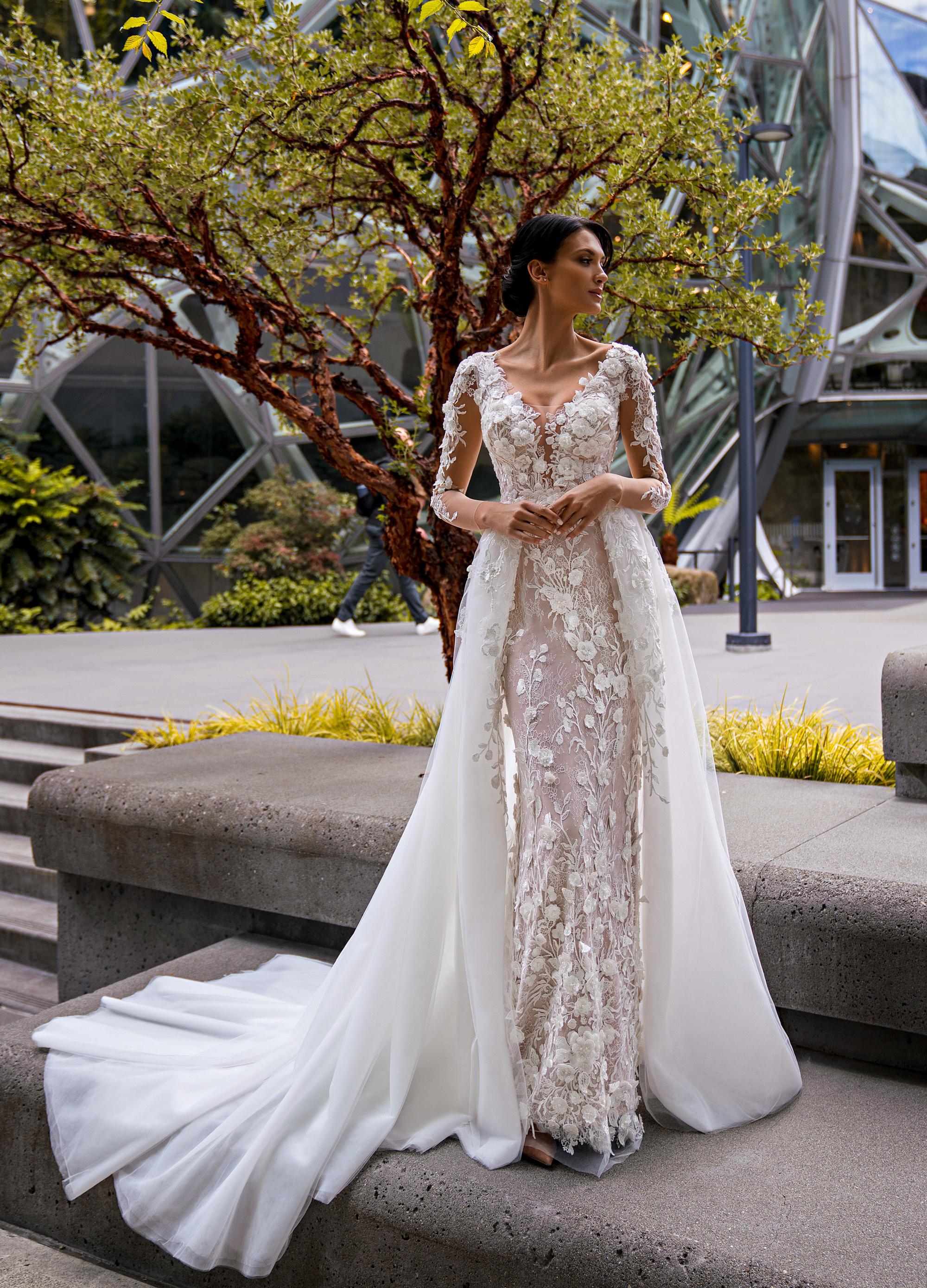 Stylish Wedding Dresses 3D-Floral Appliques Mermaid Bridal Gowns Overskirts Lace Customized Illusion Princess Sweep Train Backless Bride Dress Vestido
