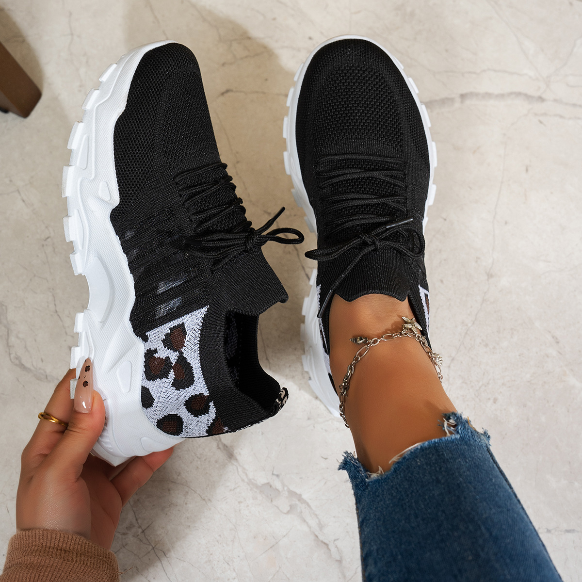 2025 New Spring/Summer Fashion White Mesh Breathable Sports Shoes Designer Korean Edition Casual Shoes Size 43 Trendy Casual Sports Shoes