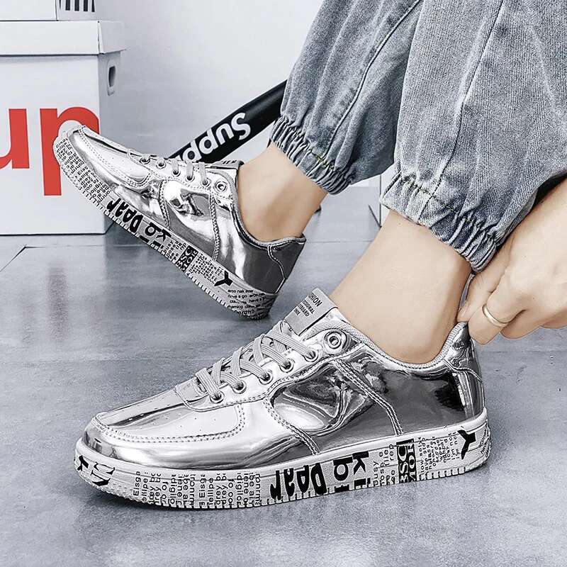 New Gold Couple Casual Glitter Sneakers Hip-hop Streetwear Skateboard Shoes Men Flat Designer Footwear