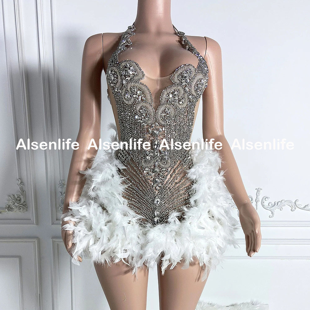 Customized Women Cocktail Birthday Formal Gowns Red Beaded Applique African Black Girls Short Prom Dresses