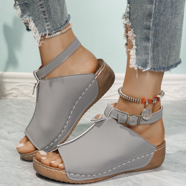 Large Slope Heel Thick Bottom Fish Mouth Cool Slippers 2025 Summer Buckle Beach Women's Shake Line Shoes ddmykukumalu