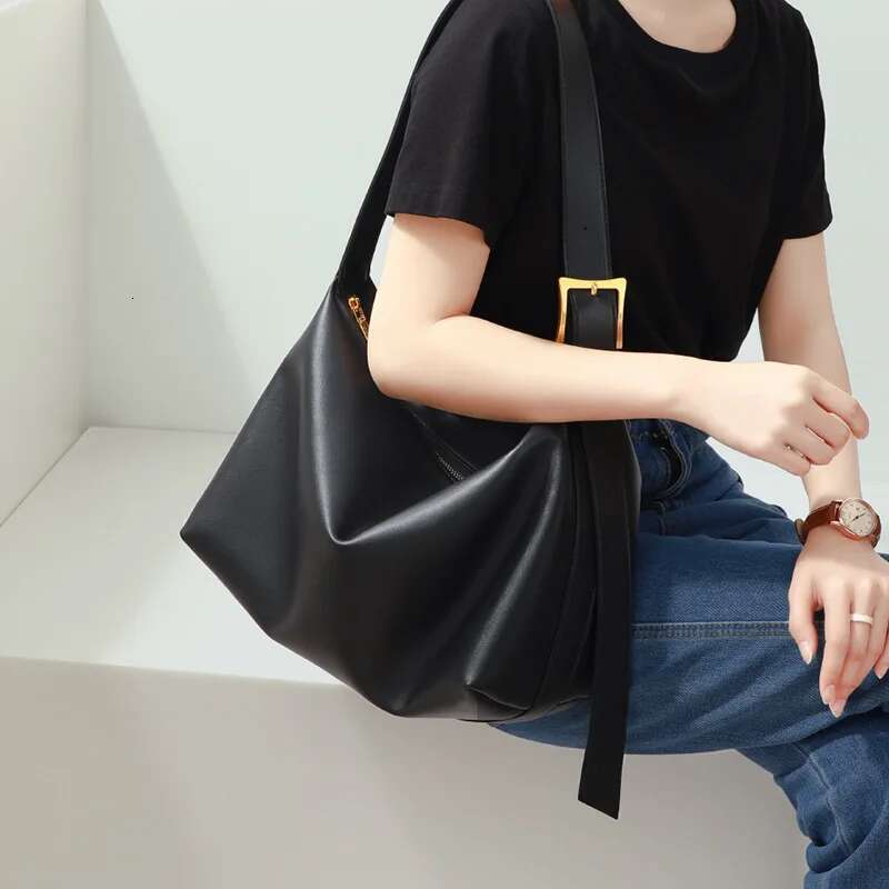 Birthday Gift Tote Bag 2025 New Women's Autumn/Winter Crossbody Bags Single Shoulder Cloud Large Capacity Commuter Underarm Bag