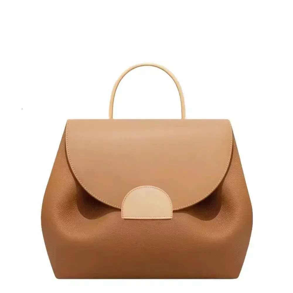 New Fashion Wing French Niche Tote Cyme Light Retro European And American Portable Shoulder Bucket Armpit Bag