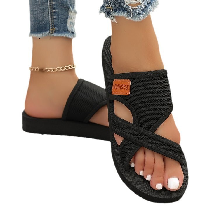 oversized mesh round toe cross strap flat bottom fashionable cool slippers 2025 sports style women's shoes ddmykukumalu