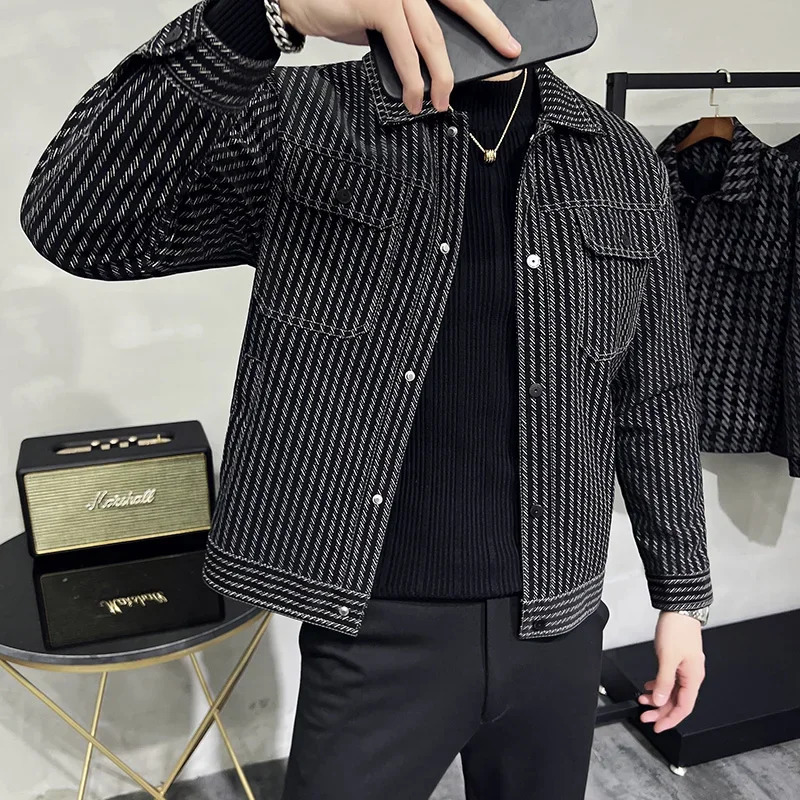 2024 Autumn Men Lapel Striped Jackets Single Breasted Simple Slim Casual Short Coats Male Multiple Pockets Social Overcoat 250304