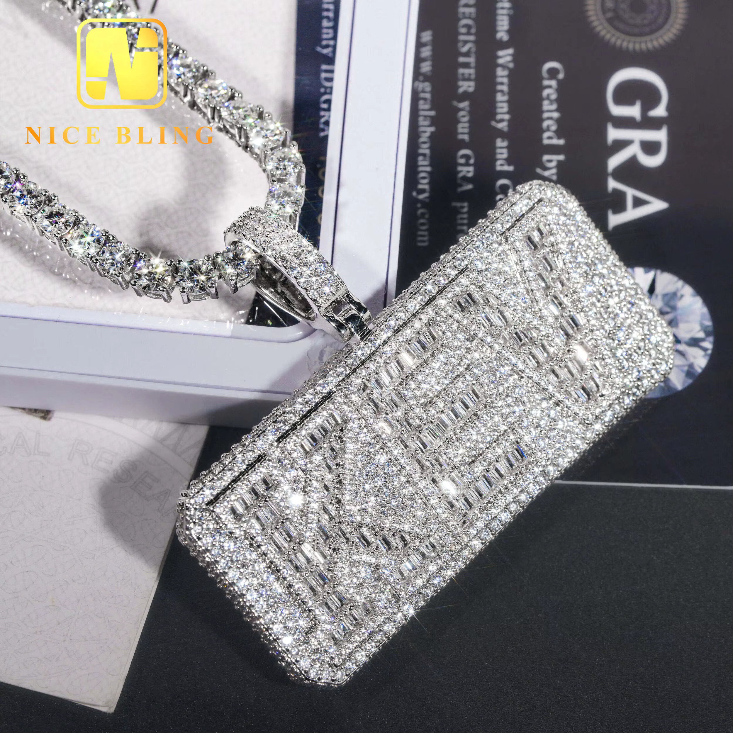 Custom Made Pendants Iced Out Letter Baguette Dia Hip Hop Men Sterg Sier Moissanite Pendant
