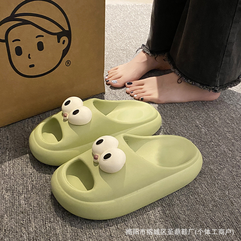 2025 new EVA big eyed women's anti slip, odor proof and have a feeling of stepping on feces. Summer designer couple wearing outdoor men's sh