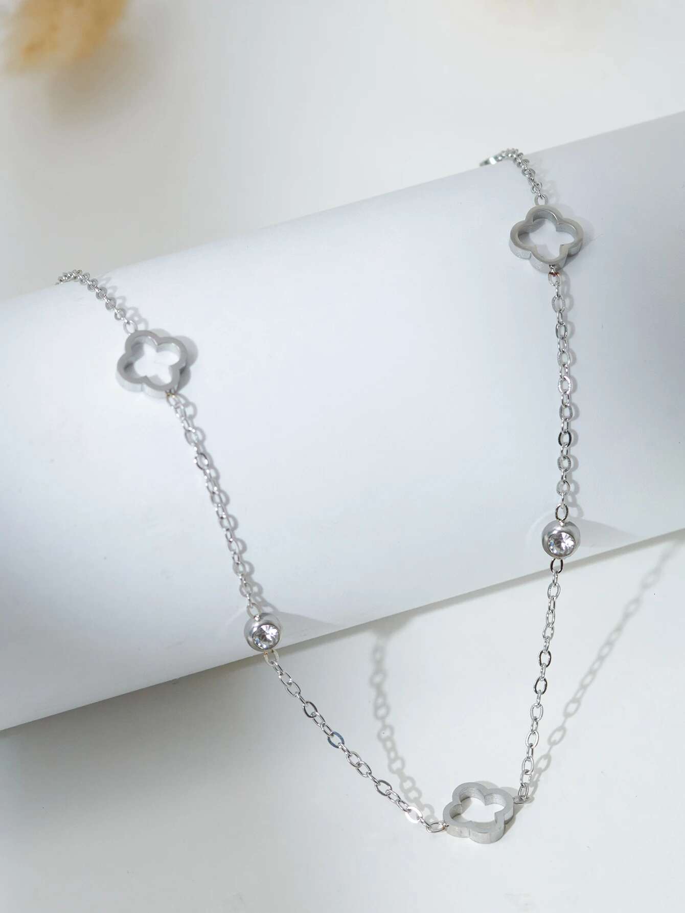 1Pcs Simple Stainless Golden Steel Women Clover wers Three Dias Necklace Suitable for female friends