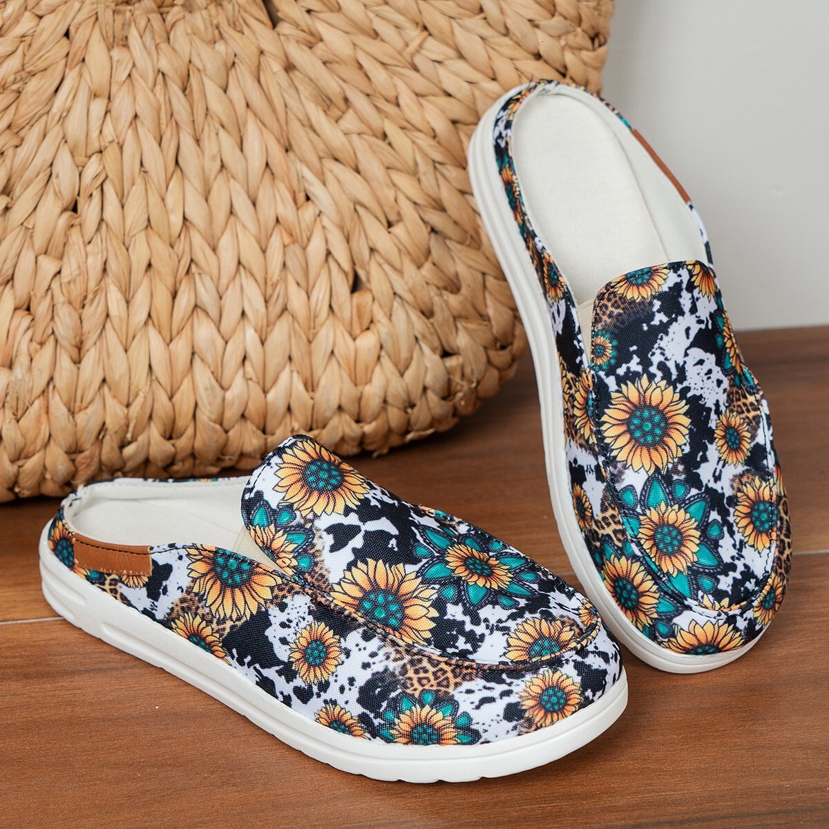 Soft Spring/Summer Pattern New Graffiti Women's Large Size 2025 Simple and Comfortable Thick Bottom ddmykukumalu