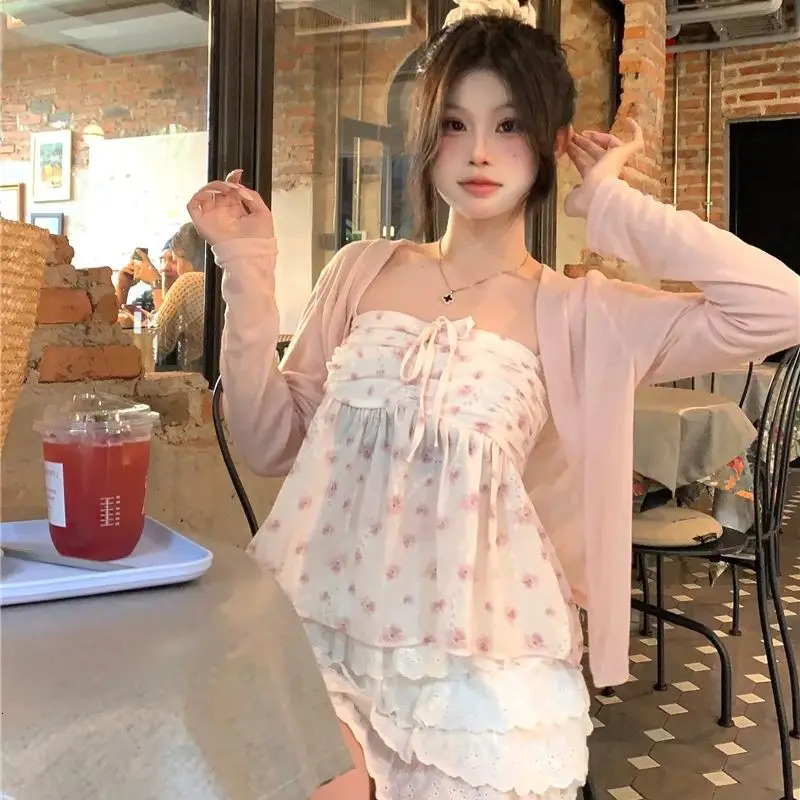 Womens Lace Floral Vest Summer Top Pink front Pleated Spice Girl Pure desire Floral Suspenders Summer Inside Vest 250228