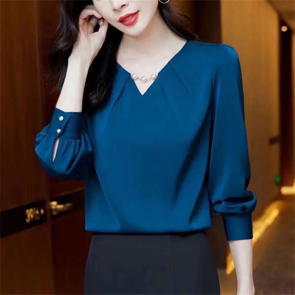 2024 New Office Lady Women's Clothing Korean Elegant Fashion Chiffon Solid Blouses V-Neck White Tops T-Shirt For Women Fashion