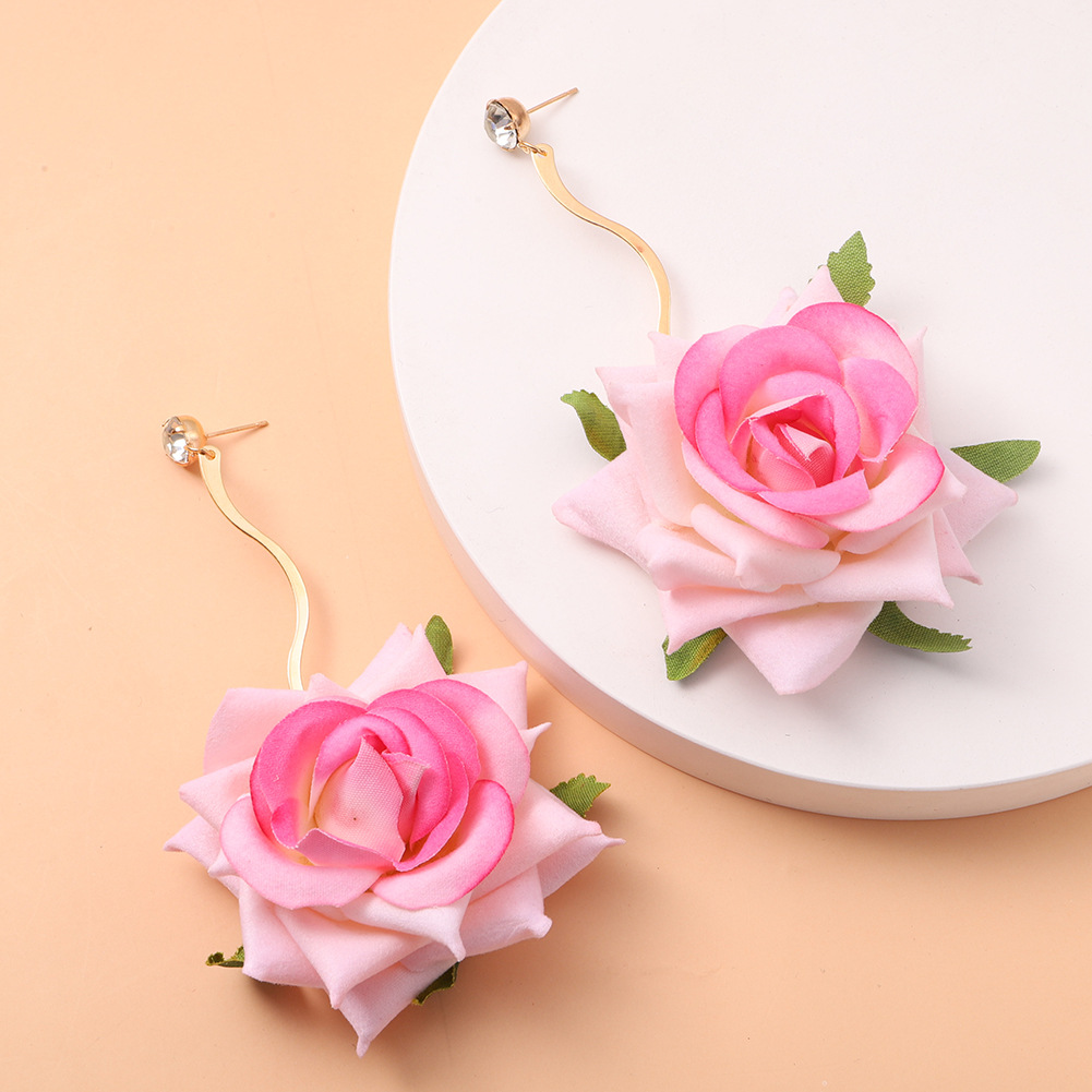 Stylish Seasonal Fabric Flower Drop Earrings Featuring Bold Three-Dimensional Rose Motifs
