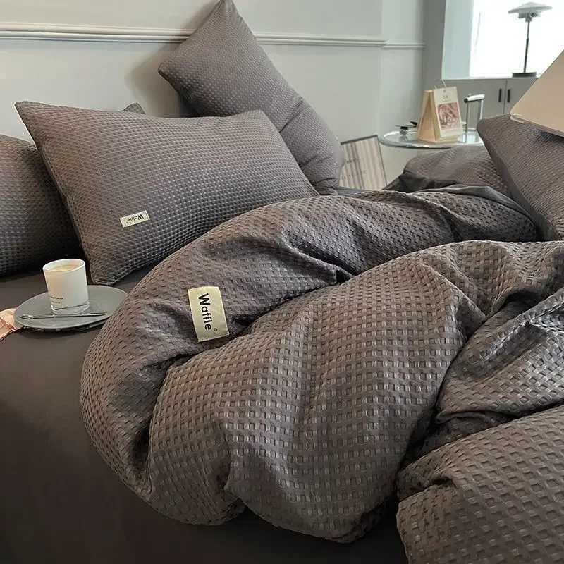 Bedding Set Luxury High Grade Light Washable Cotton Waffle Four Piece Olive Green Quilt Cover Bed Sheet Dormitory Three PieceT250304