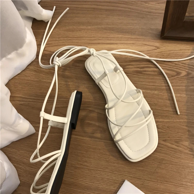 Summer slippers womens sandals narrow retro square toe flat cross with thong sandals V-shaped shoes womens Plus size 43 250228