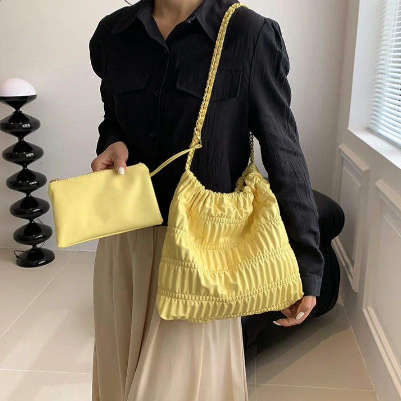 Style Pleated Shoulder Bags for Women Casual Female Large Capacity Shopper Tote Bags Fashion Solid Color Chain Handbags 250304