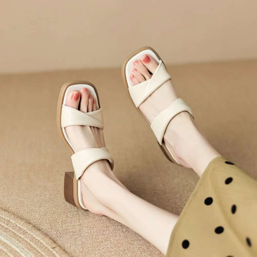 Women's Summer Outdoor Wear Designer New Thick Soled High-heeled Slippers Women Sandals womenshoes