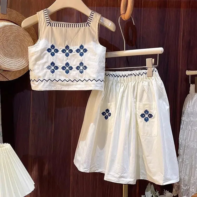 Childrens Clothing Sets Floral Embroidery Sleeveless Top Skirt 2pcs Kids Clothes Girls for 2 To 7 Years Baby Girl Outfit Set 250304