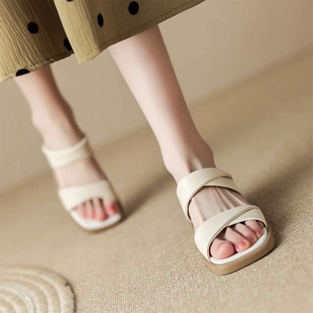 Women's Summer Outdoor Wear Designer New Thick Soled High-heeled Slippers Women Sandals womenshoes