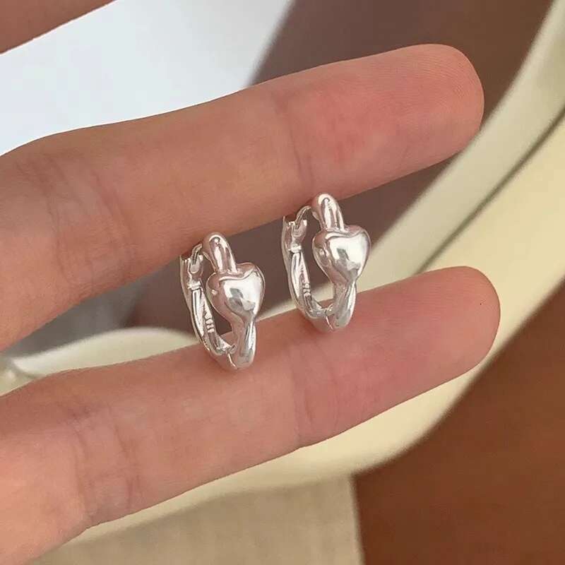 PANJBJ Sterg Sier Love Heart Hoop Earring for Women Minimalism Sweet Romance Lovely Trend Jewelry Gift Dropshipping