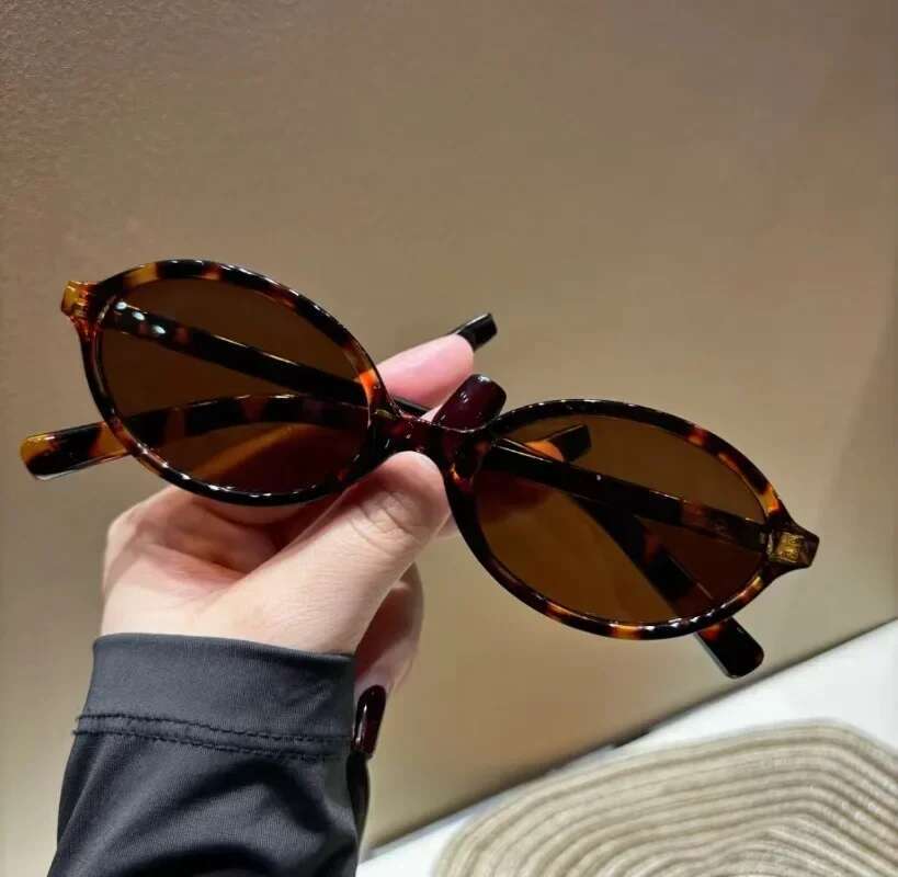 2025 model New Frame Oval Shape Sunglasses Classic Men's Vintage Sun Women Outdoor Leisure Eyewear UV400 Glasses Shades