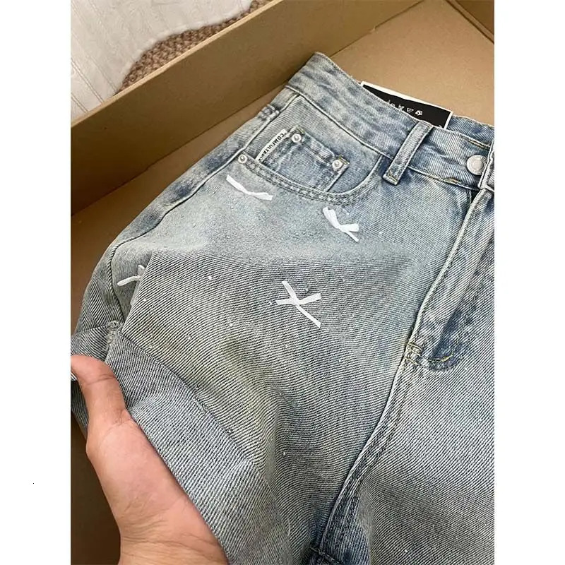 Denim shorts with bow and diamond n suitable for high waisted women 250304