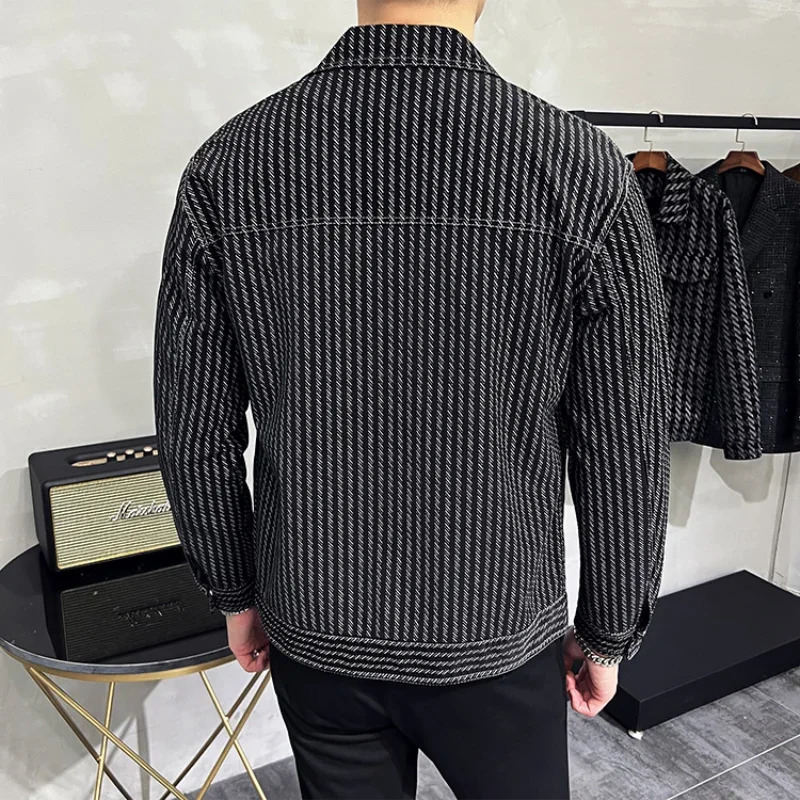 2024 Autumn Men Lapel Striped Jackets Single Breasted Simple Slim Casual Short Coats Male Multiple Pockets Social Overcoat 250304