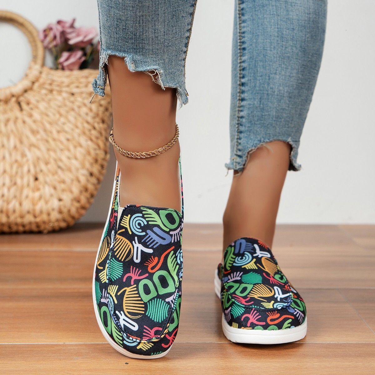 Soft Spring/Summer Pattern New Graffiti Women's Large Size 2025 Simple and Comfortable Thick Bottom ddmykukumalu