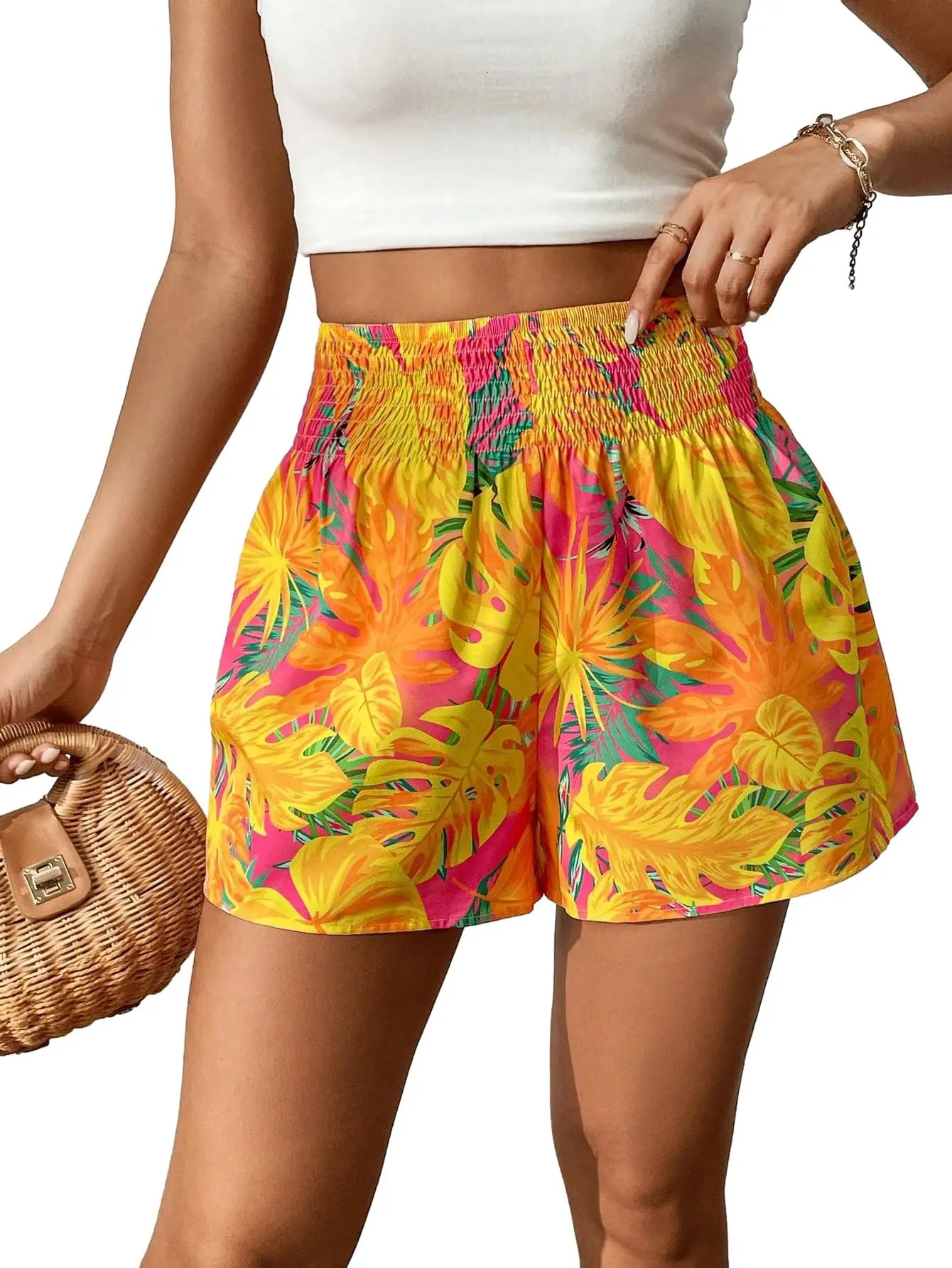 Holiday Beach woman tropical print shirt waist shorts 250304