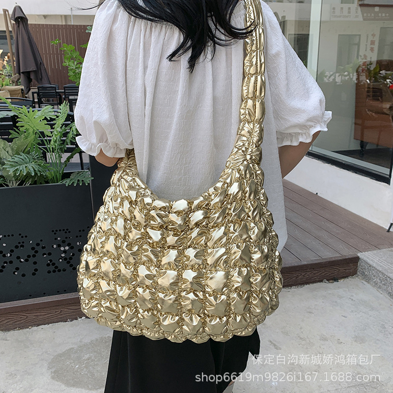 Korean Extra Large Folded Cloud 2024 New Fashion Shoulder Down Cotton Casual Crossbody Bag For Women