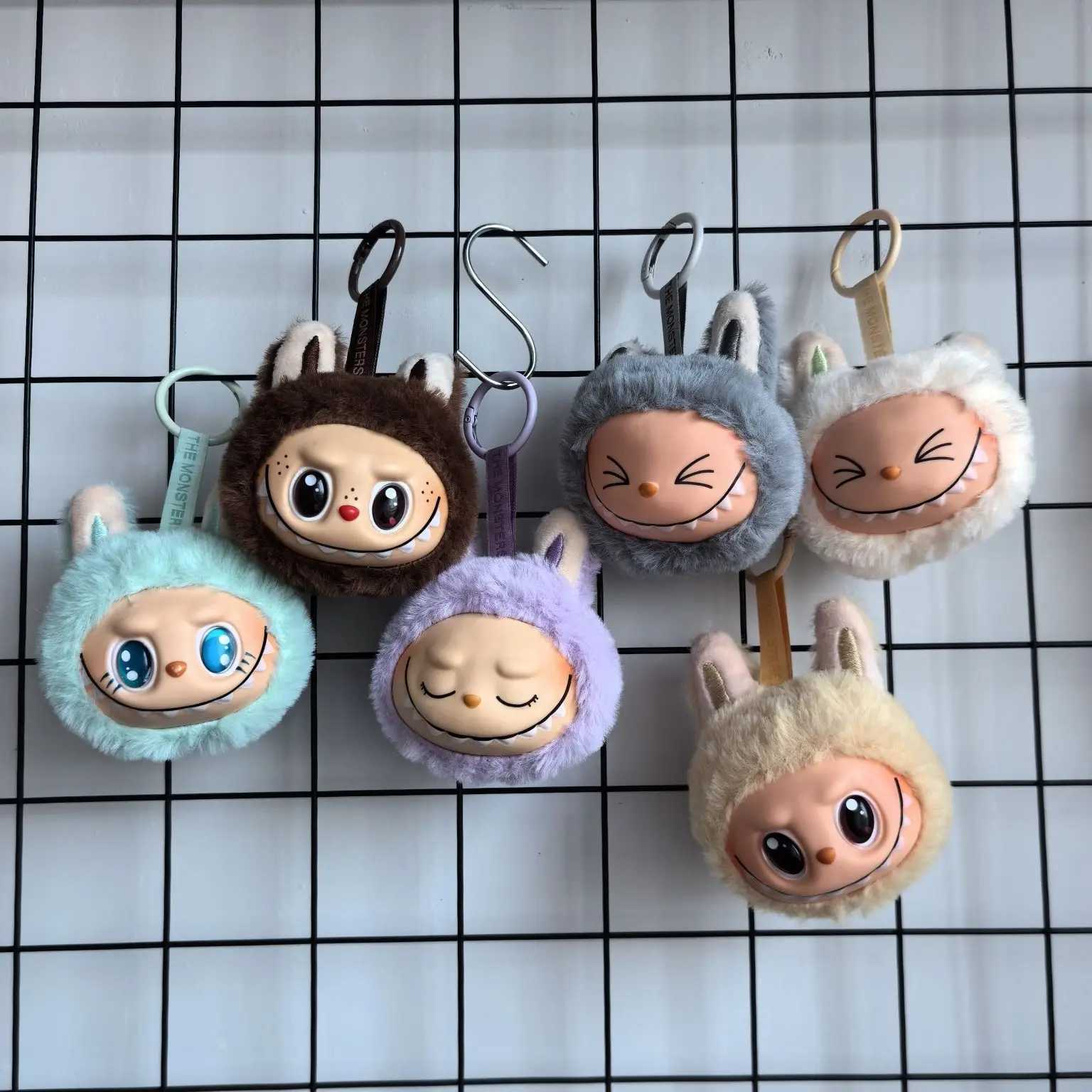 Labubu Figures Blind Box Vinyi Head Keychain Pendant Cute Monster Plush Doll Bag Fashion Pendant Birthday Gift Model Kids ToyT250305
