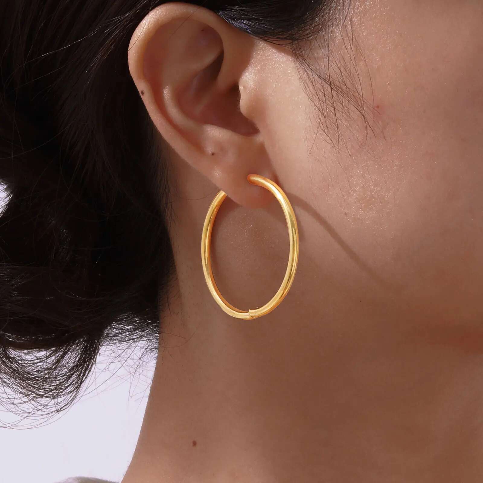 Vnox 20mm/25mm/30mm/40mm Hoop Earrings For Women Girls,Stainless Steel Hoops Pendent 1 Pair Earrings,Fashion Jewelry Gift To Her